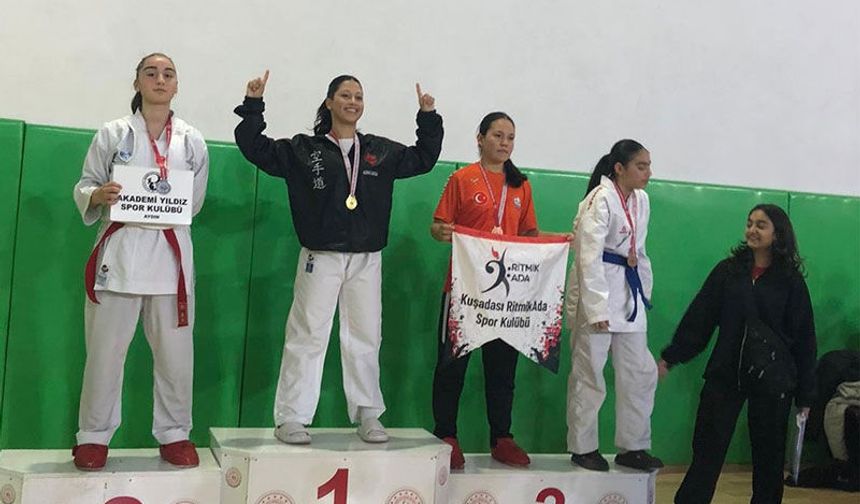 Efeler’den karatede çifte madalya gururu