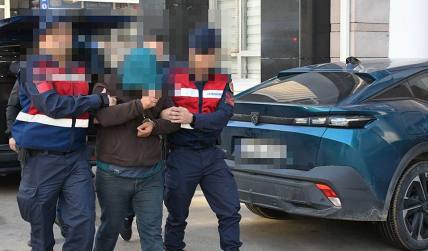 Müebbet cezası olan hükümlü sahte kimlikle yakalandı