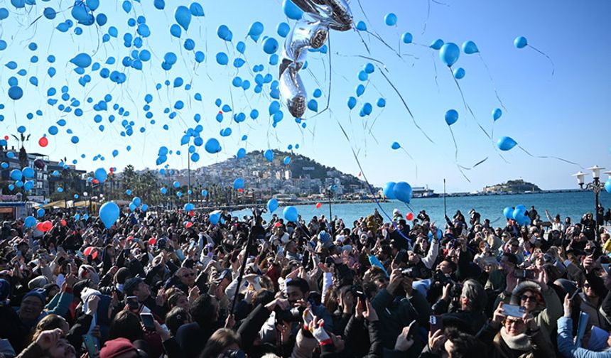 Kuşadası’nda balonlar Teoman Bebek için uçuruldu