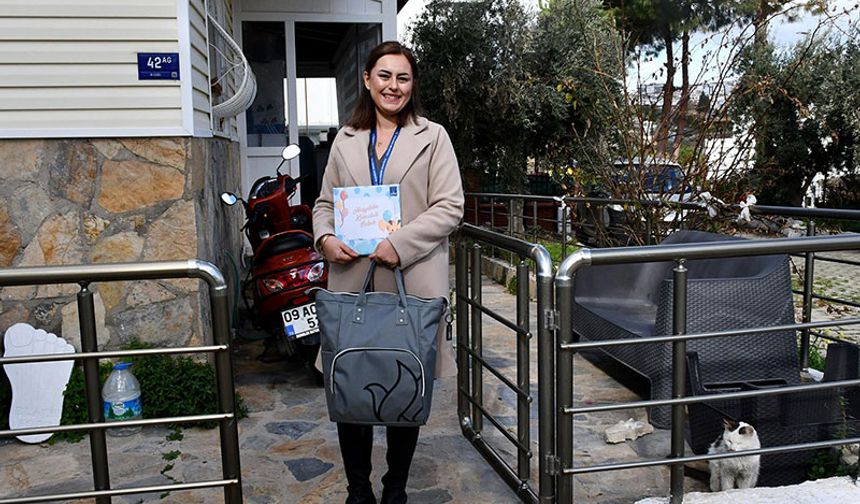 Kuşadası Belediyesi bebek  ziyaretlerine devam ediyor