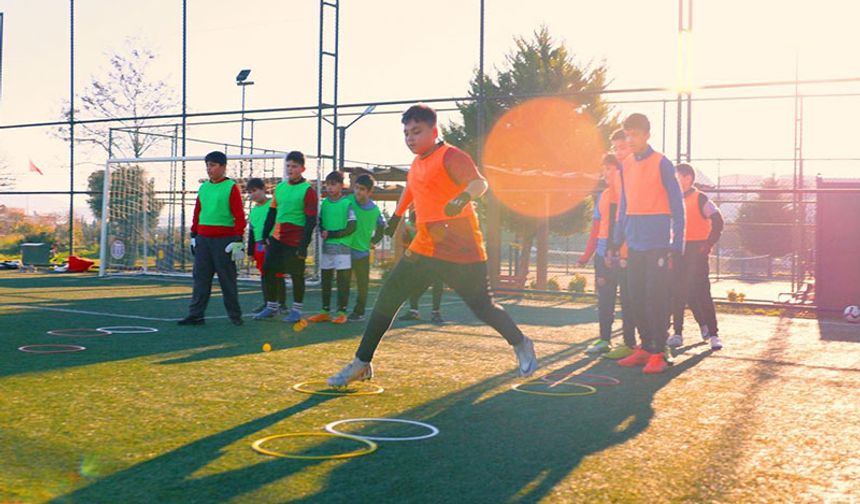 Didim’de gençler sporla buluşuyor