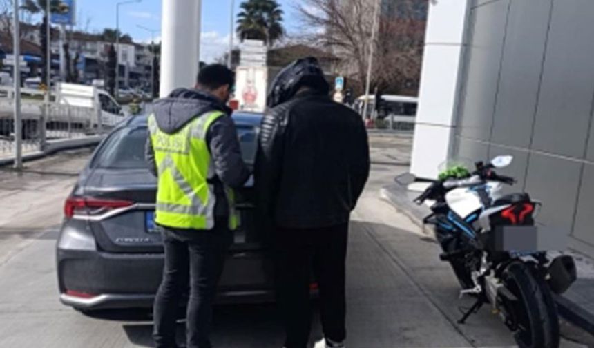 Trafik kurallarını hiçe saydı, ehliyetini daimi olarak kaybetti