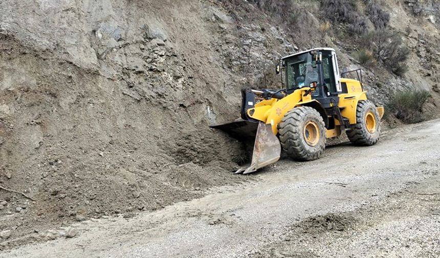 Büyükşehir ekiplerinden 'yağış' mesaisi