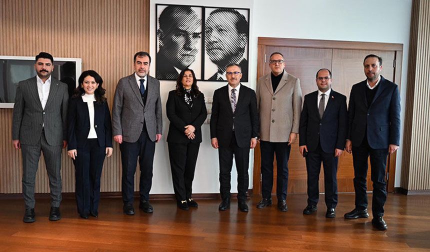 Özlem Çerçioğlu’na AK Parti heyetinden  ziyaret