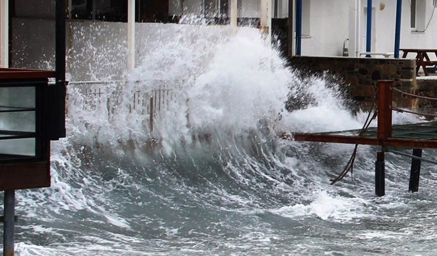 Ege Denizi'nde kuvvetli fırtına uyarısı