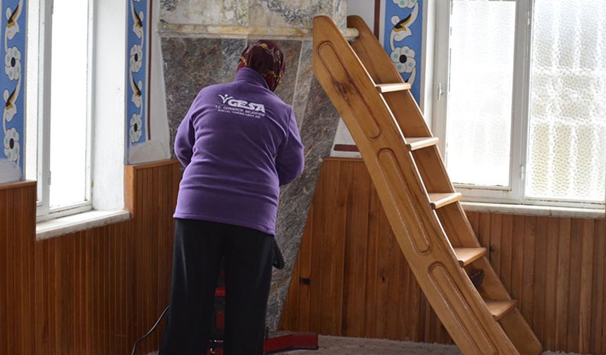 Germencik'te ramazan ayı öncesi camiler temizlendi