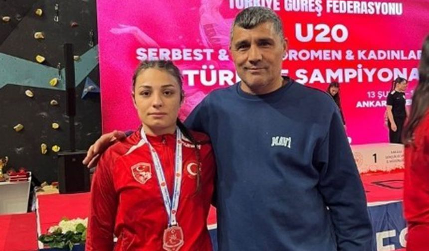 Aydınlı güreşçiler Türkiye Şampiyonası’ndan madalyalarla döndü