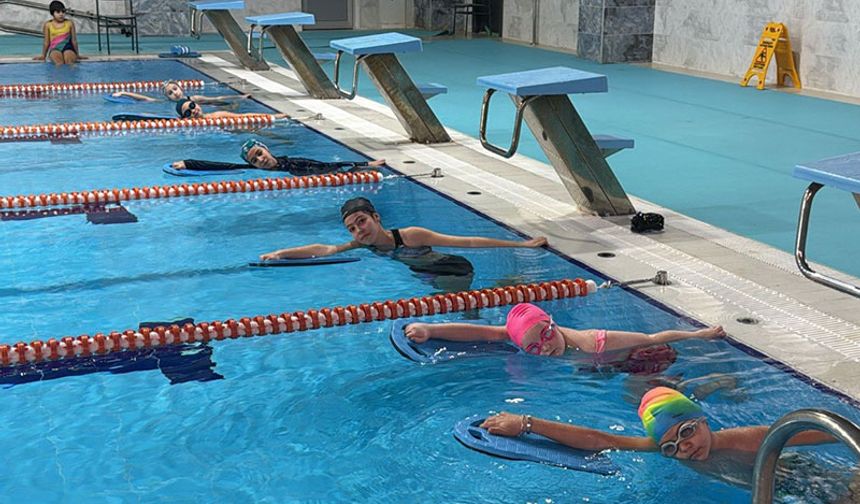 Geleceğin yüzücüleri Aydın’da yetişiyor