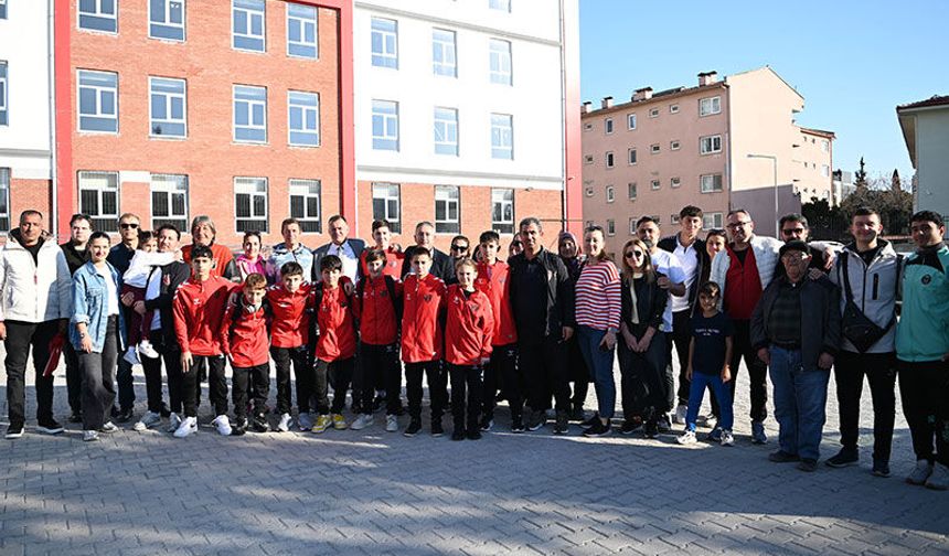 Aydınlı futbolcular yurda döndü