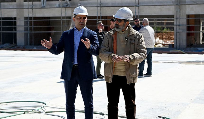 Kuşadası Kent Meydanı'nda çalışmalarda sona gelindi