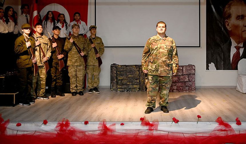 Mehmet Akif Ersoy, Kuşadası’nda saygıyla anıldı