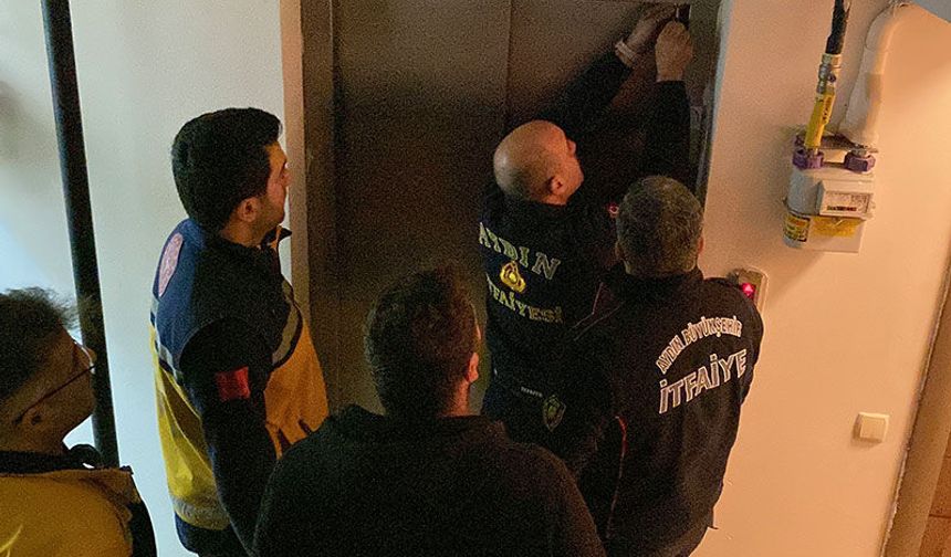 Aydın'da 2 kadın  asansörde mahsur kaldı
