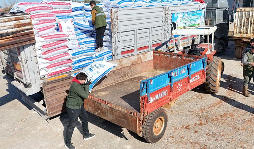 Başkan Çerçioğlu’ndan Karacasu’da küçük üreticilere yem desteği