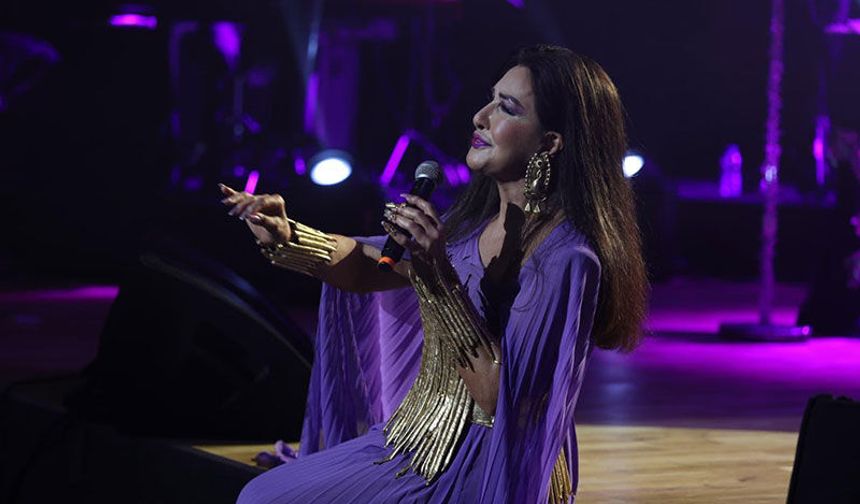 Kadınlar günü Nükhet Duru’nun konseriyle taçlandı