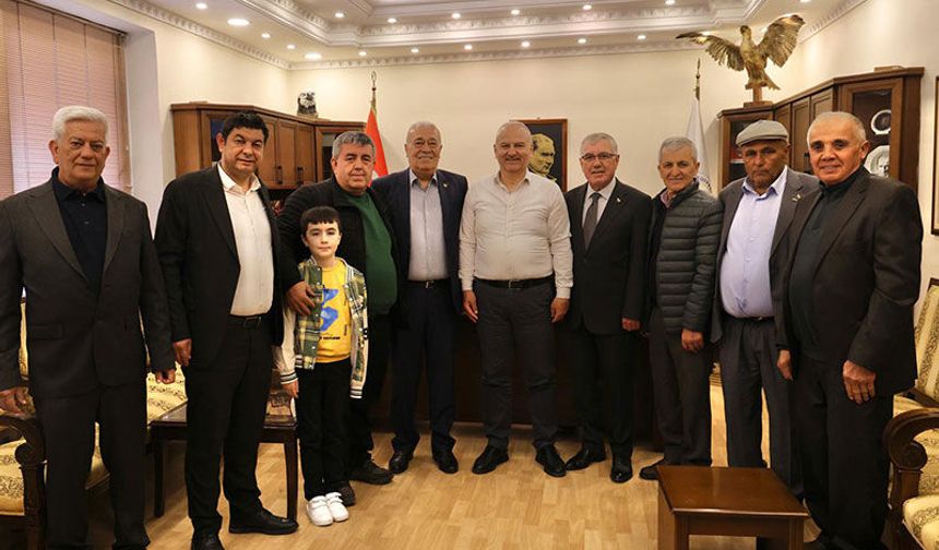 Başkan Kıvrak, bayramı hemşehrileriyle kutladı