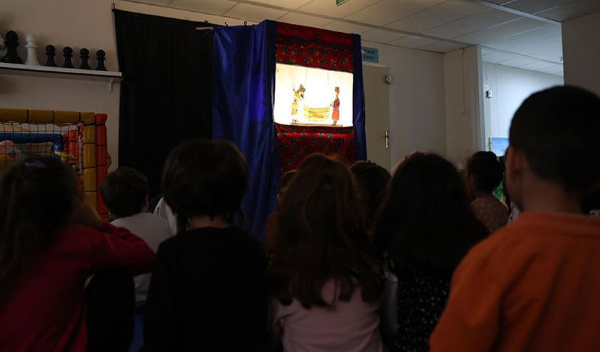 Didim Belediyesi minikleri Hacivat Ve Karagöz ile buluşturdu