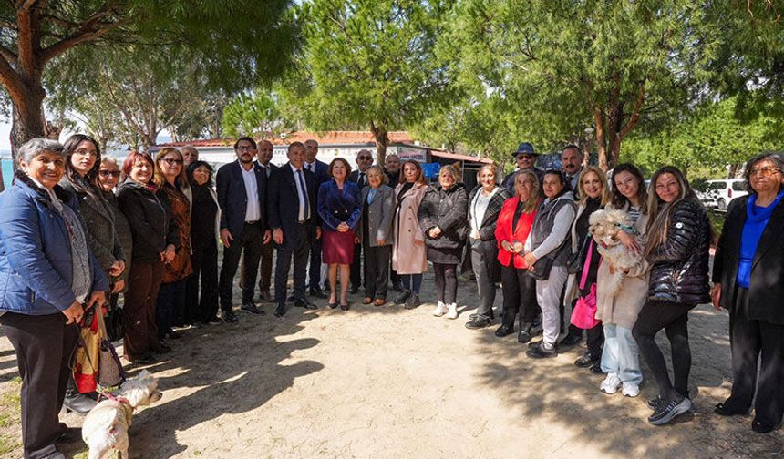 Başkan Gençay vatandaşlarla bayramlaştı