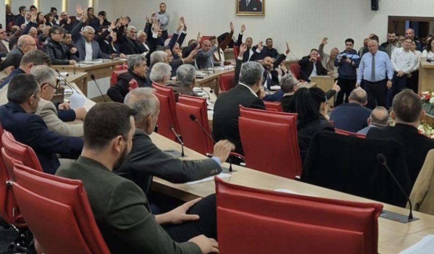 Aydın'da gergin meclis!:  Kredi tartışması sürüyor