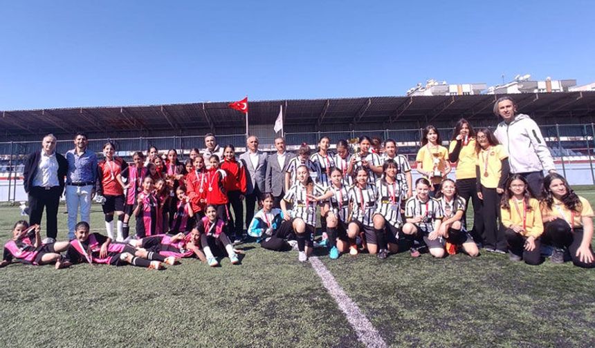 Aydın'da Küçükler Futbol İl Birinciliği tamamlandı