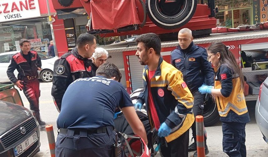 “Korkarım” deyip asansörü reddetti: Kırık ayağıyla 4 kat indi