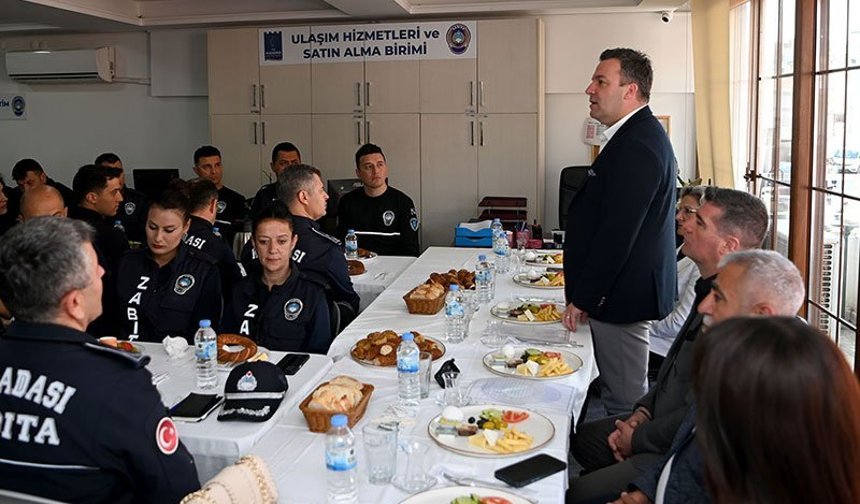 Tahsin Demirtaş güne zabıta personelini ziyaret ederek başladı