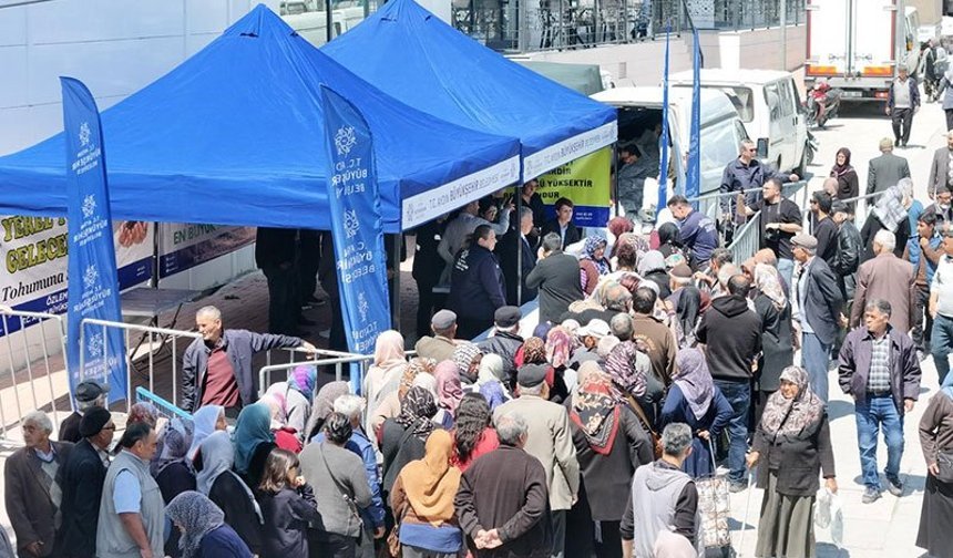 Sultanhisar Ve Buharkent'te binlerce fide vatandaşlarla buluştu