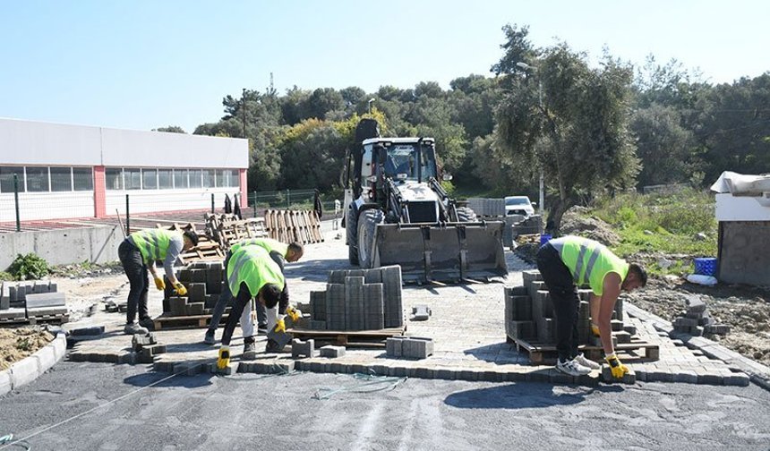 Değirmendere Mahallesi’nin yeni yolları yükleniyor