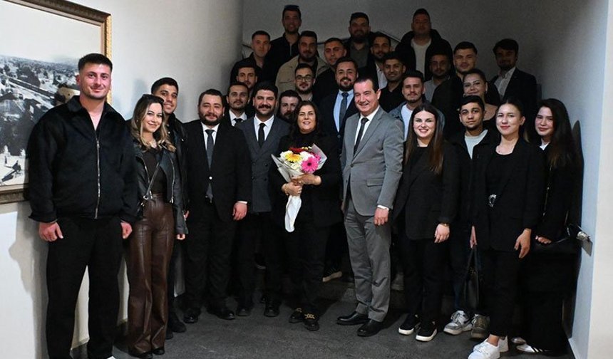 Başkan Çerçioğlu’na AK Parti Gençlik Kolları’ndan ziyaret