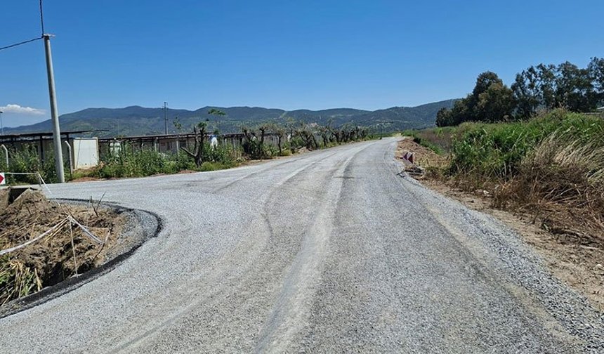 Efeler Belediyesi asfaltlama çalışmalarına devam ediyor