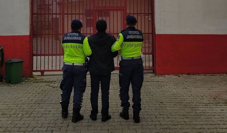 Otoyol uygulamasında firari hükümlü yakayı ele verdi