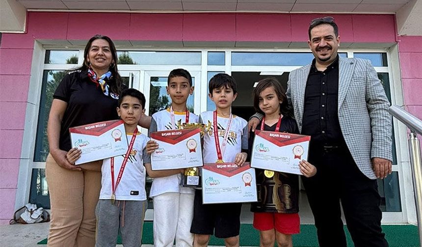 Uğur Okulları Aydın’dan satrançta il şampiyonluğu