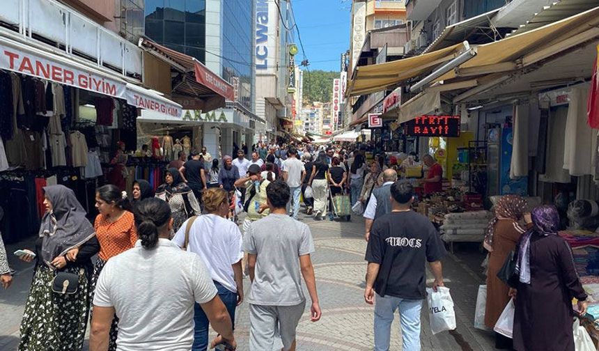 Aydın'da çarşı pazar canlandı