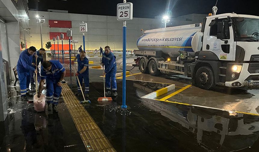 Büyükşehir'den, otobüs terminallerinde temizlik çalışması