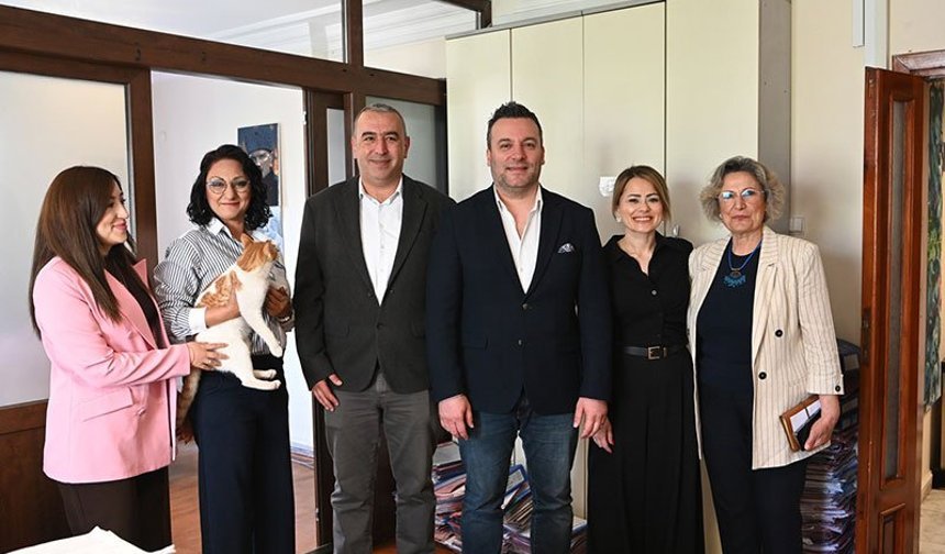 Tahsin Demirtaş’tan Kuşadası Belediyesi Ek Hizmet Binasına ziyaret