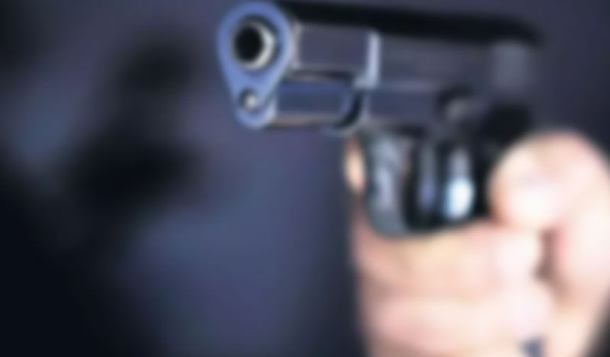 7 yaşındaki çocuk silahla oynarken canından oldu