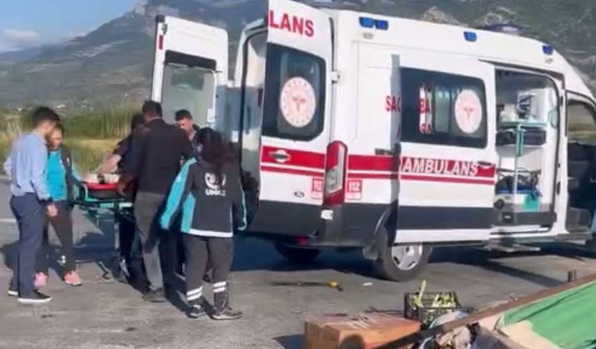 Aydın’da kamyonetle yolcu otobüsü çarpıştı