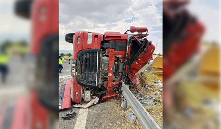 Aydın’da TIR devrildi: 1 ölü