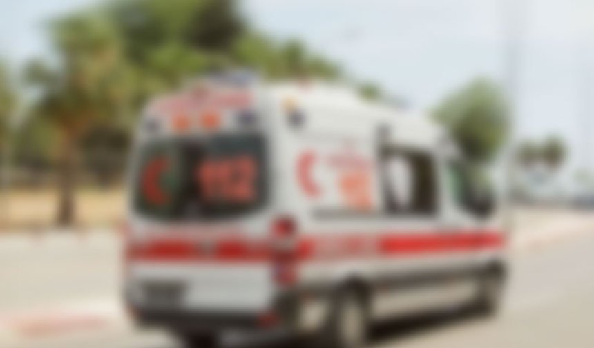 Kamyonetin altında kalan 2 yaşındaki çocuk yaşamını yitirdi