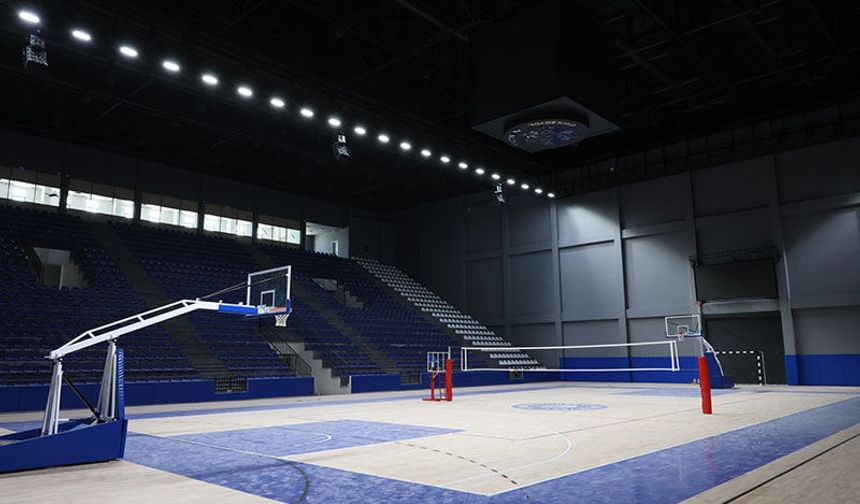 Aydın'da 3 bin kişilik spor salonunda sona gelindi