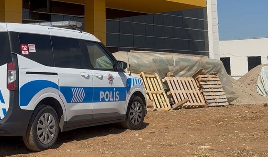 Metrelerce yüksekten beton zemine düştü