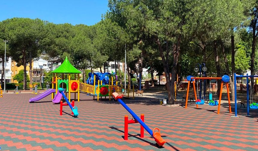 Büyükşehir’den Nazilli Atatürk Parkı’nda çevre düzenlemesi