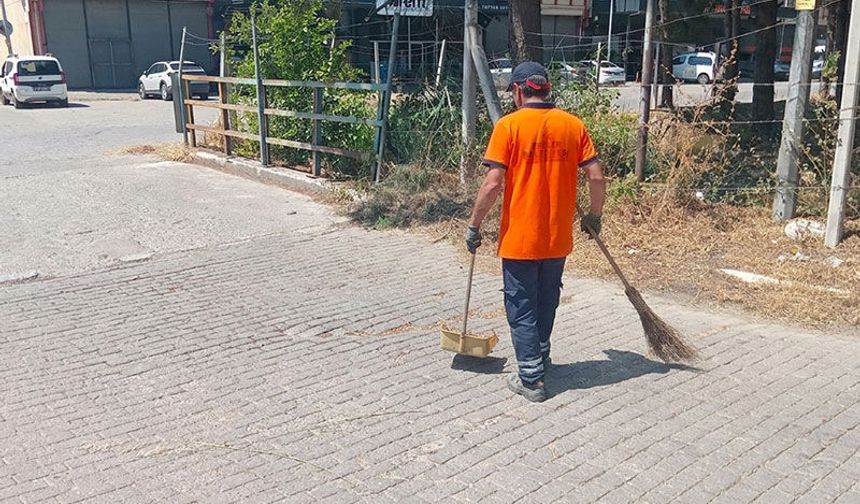 Efeler Belediyesi’nden Gıda Çarşısı’nda temizlik çalışması