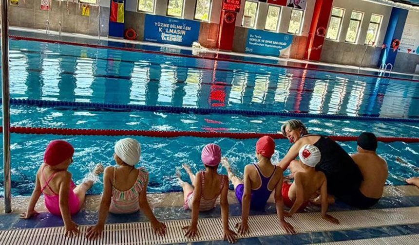 Germencik yüzme havuzu açıldı