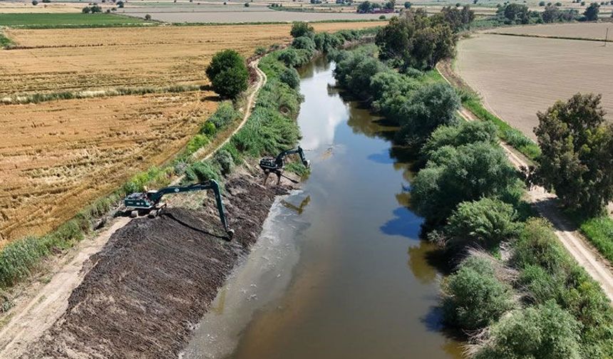 Menderes Nehri'nde ıslah çalışmaları sürüyor