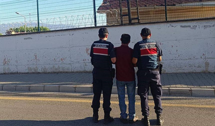 Nazilli’de aranan kişi kıskıvrak yakalandı