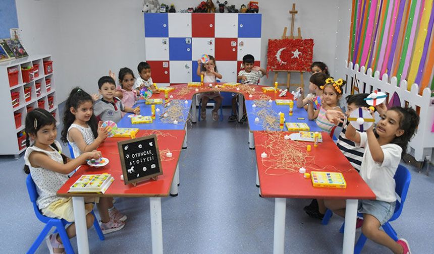 Çocuk Gelişim Merkezi’nde Salvador Dali ve mandala etkinliği