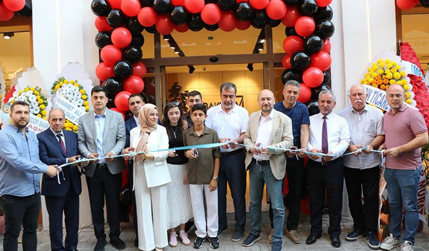 Bakış Mobilya’dan Aydın’a 6 katlı yeni mağaza