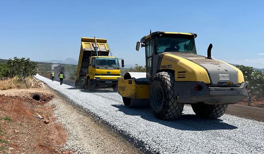 Aydın'ın dört bir yanında yol seferberliği sürüyor