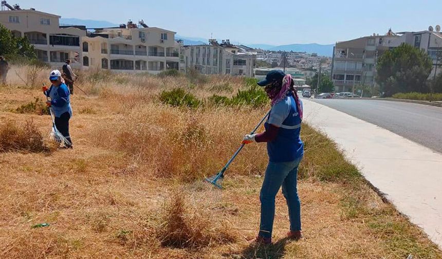 Didim Belediyesi kent genelinde çevre bakım çalışmalarını sürdürüyor
