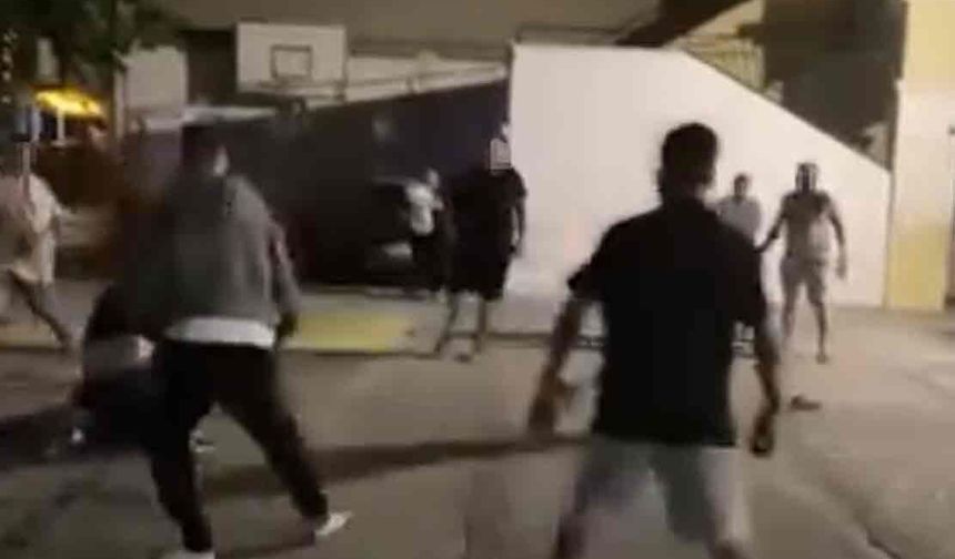 Kuşadası’nda otoparkta tekme ve yumruklar havada uçuştu
